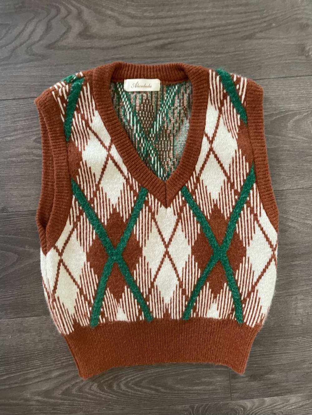 Argyle V-neck sweater vest